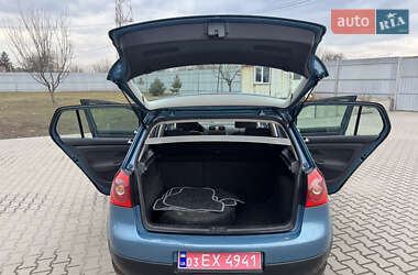 Хэтчбек Volkswagen Golf 2006 в Лубнах