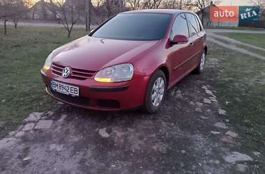 Хэтчбек Volkswagen Golf 2004 в Харькове