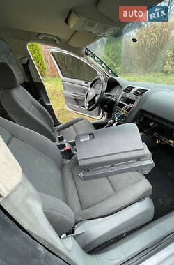 Хэтчбек Volkswagen Golf 2007 в 