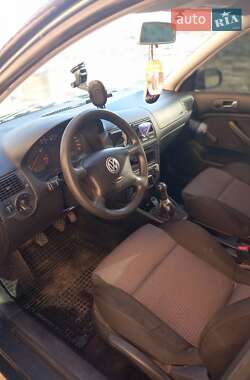 Універсал Volkswagen Golf 2000 в 