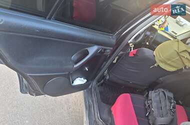 Хэтчбек Volkswagen Golf 1997 в 