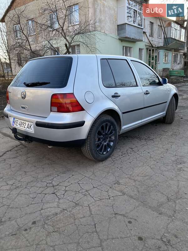 Хетчбек Volkswagen Golf 2000 в Софіївці
