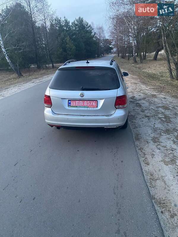 Универсал Volkswagen Golf 2011 в Камне-Каширском