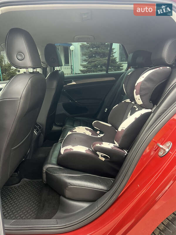 Хетчбек Volkswagen Golf 2013 в Кременці