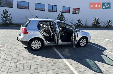 Хэтчбек Volkswagen Golf 2008 в 