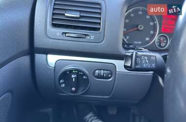 Хэтчбек Volkswagen Golf 2008 в 