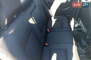 Хэтчбек Volkswagen Golf 2001 в 