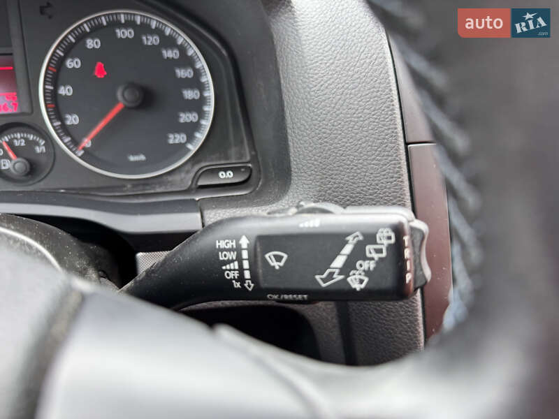 Хетчбек Volkswagen Golf 2007 в Сваляві