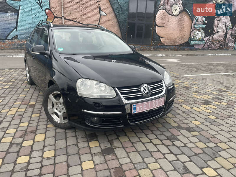 Універсал Volkswagen Golf 2009 в Луцьку