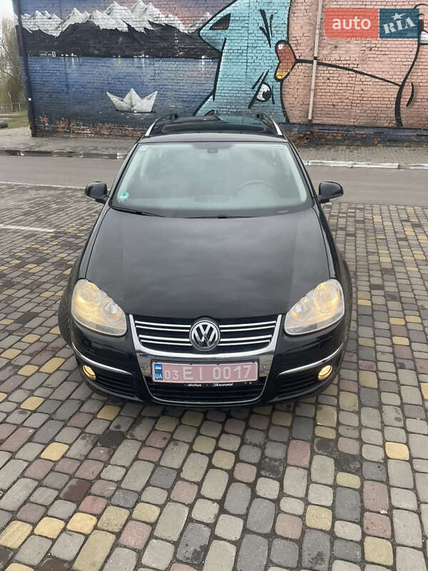 Універсал Volkswagen Golf 2009 в Луцьку