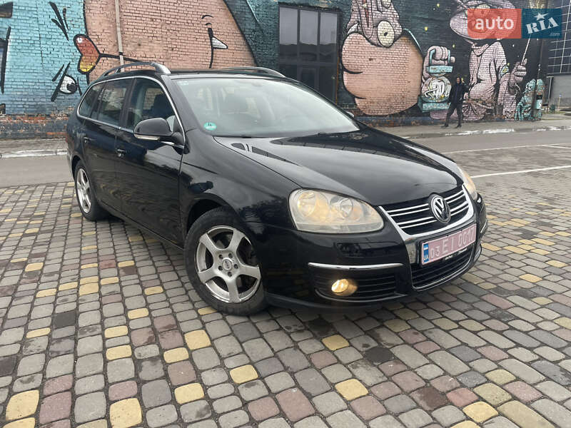 Універсал Volkswagen Golf 2009 в Луцьку