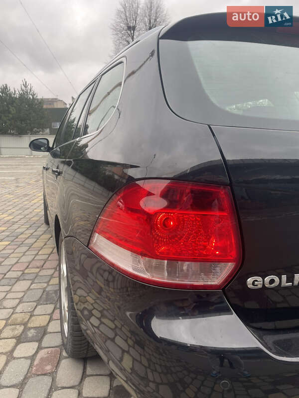Універсал Volkswagen Golf 2009 в Луцьку