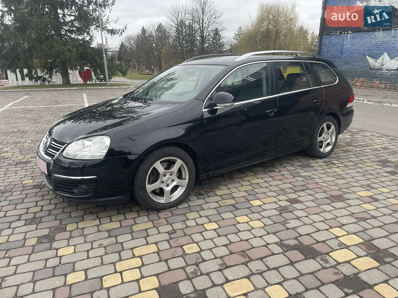 Універсал Volkswagen Golf 2009 в Луцьку