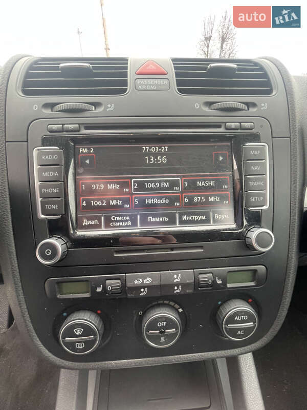 Універсал Volkswagen Golf 2009 в Луцьку