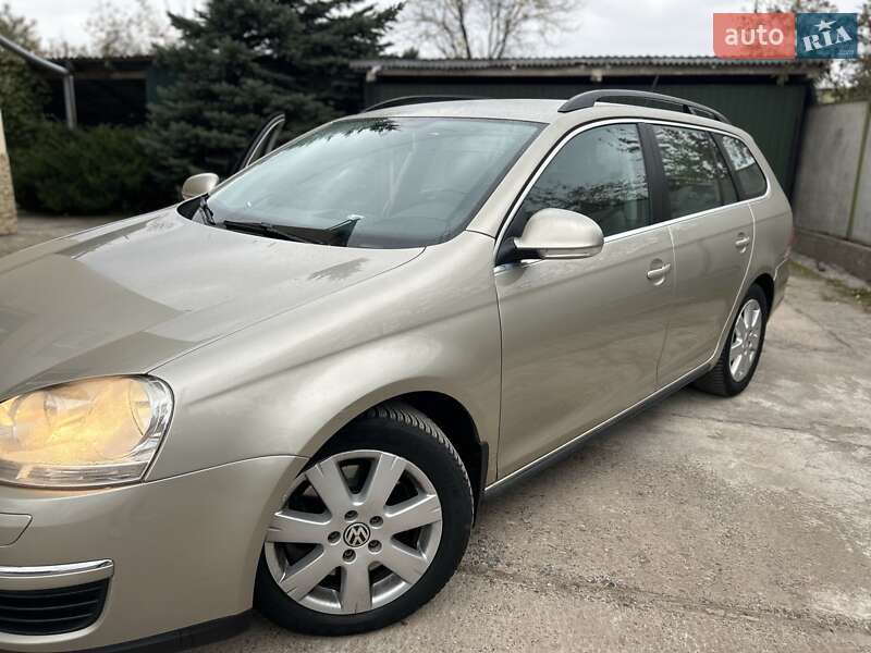 Универсал Volkswagen Golf 2008 в 
