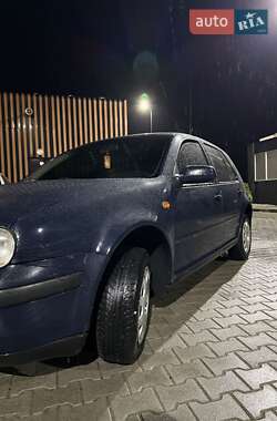 Хэтчбек Volkswagen Golf 1998 в Черновцах