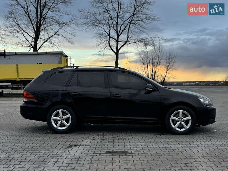 Універсал Volkswagen Golf 2011 в Заболотові
