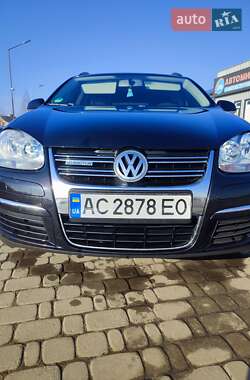 Універсал Volkswagen Golf 2009 в Рівному