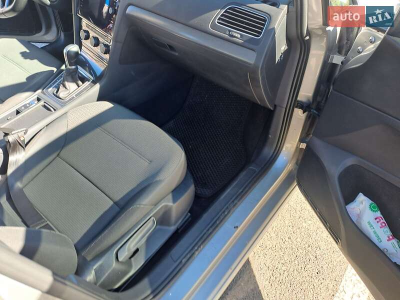 Універсал Volkswagen Golf 2018 в Луцьку