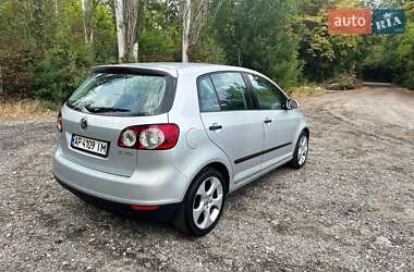 Хетчбек Volkswagen Golf 2005 в Запоріжжі