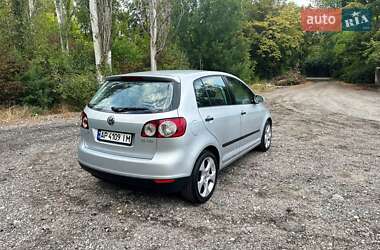 Хетчбек Volkswagen Golf 2005 в Запоріжжі