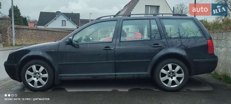 Універсал Volkswagen Golf 2001 в Києві