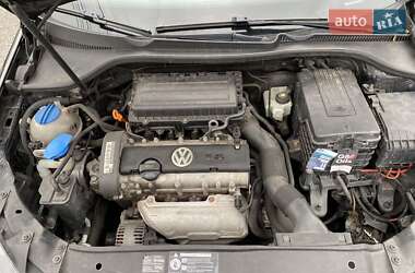 Хэтчбек Volkswagen Golf 2010 в 