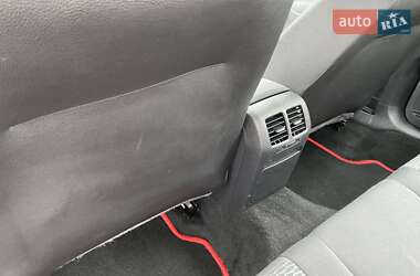 Хэтчбек Volkswagen Golf 2010 в 