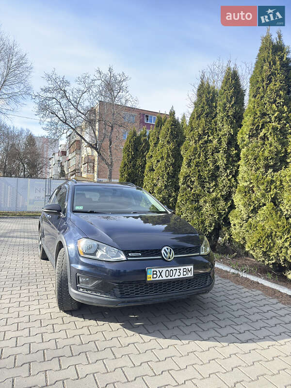 Універсал Volkswagen Golf 2017 в Хмельницькому