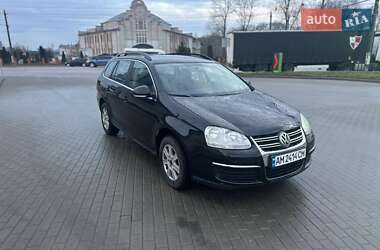 Універсал Volkswagen Golf 2009 в Житомирі