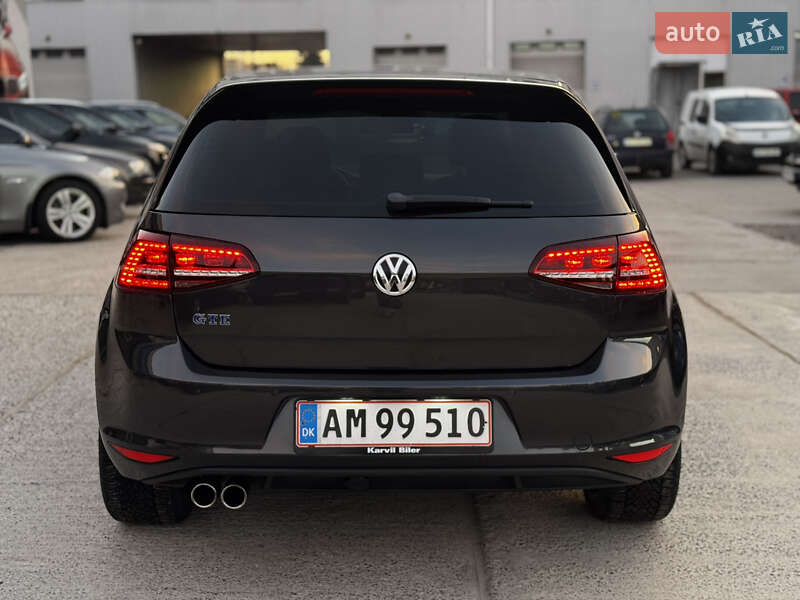 Хэтчбек Volkswagen Golf 2015 в Житомире