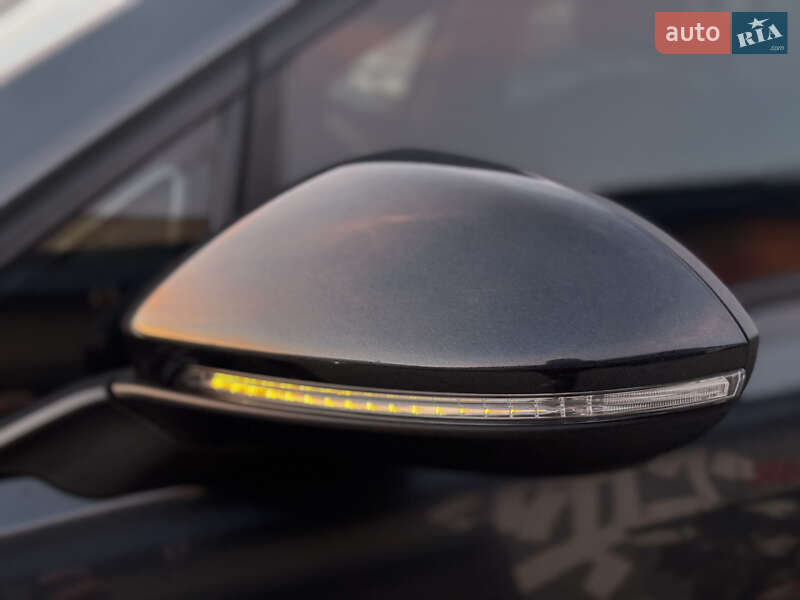 Хэтчбек Volkswagen Golf 2015 в Житомире