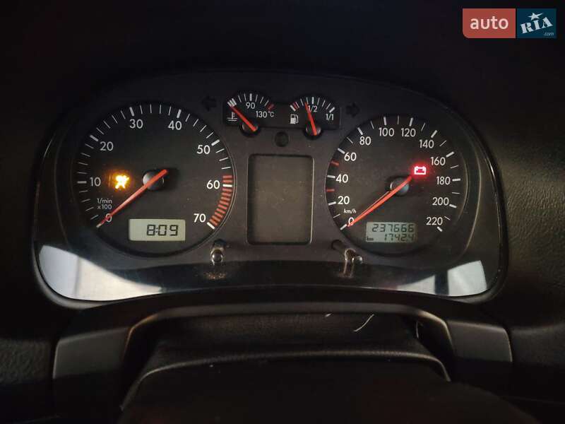 Хэтчбек Volkswagen Golf 1998 в Ахтырке