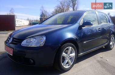 Хэтчбек Volkswagen Golf 2008 в Киеве