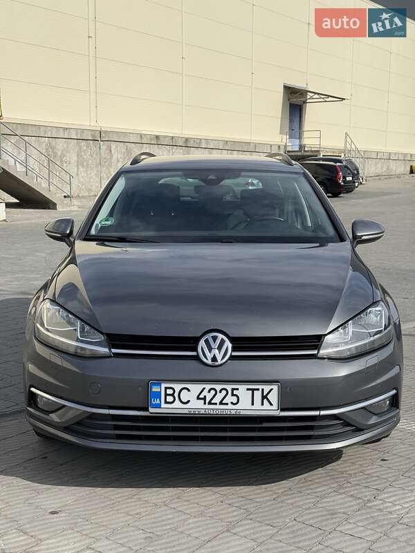 Універсал Volkswagen Golf 2018 в Львові