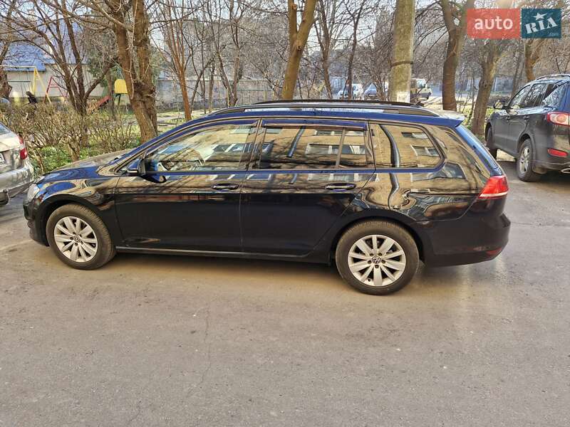 Універсал Volkswagen Golf 2014 в Рівному