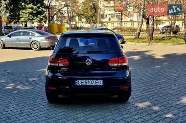 Хэтчбек Volkswagen Golf 2010 в 