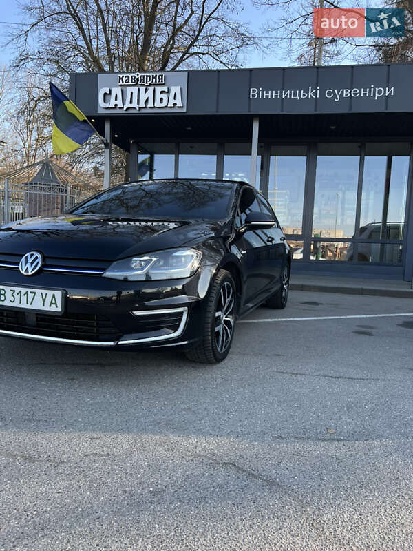 Хетчбек Volkswagen Golf 2020 в Вінниці