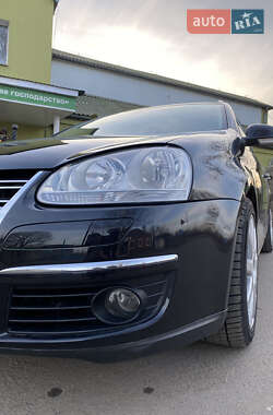 Универсал Volkswagen Golf 2008 в 