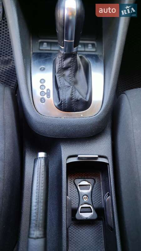 Універсал Volkswagen Golf 2012 в Вараші