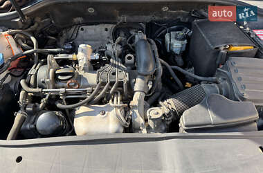 Хэтчбек Volkswagen Golf 2012 в 