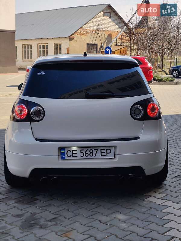 Хэтчбек Volkswagen Golf 2008 в Черновцах