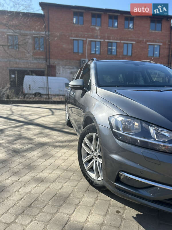 Универсал Volkswagen Golf 2017 в Львове