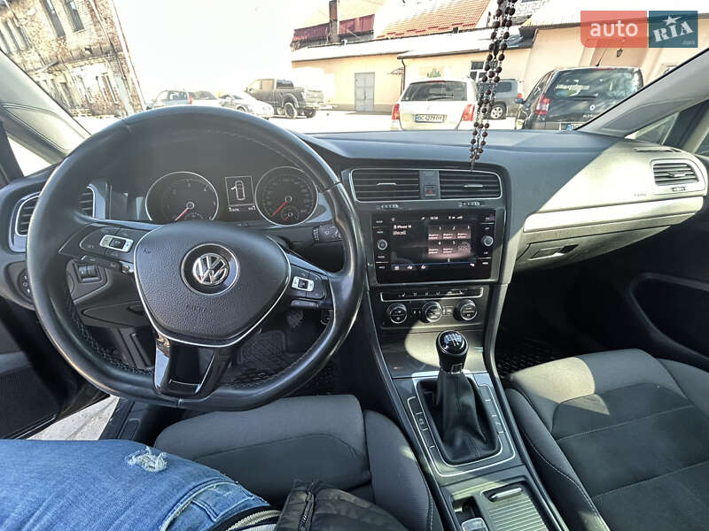 Универсал Volkswagen Golf 2017 в Львове