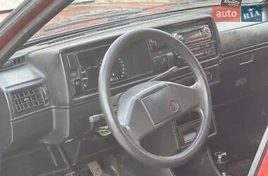 Хэтчбек Volkswagen Golf 1986 в 