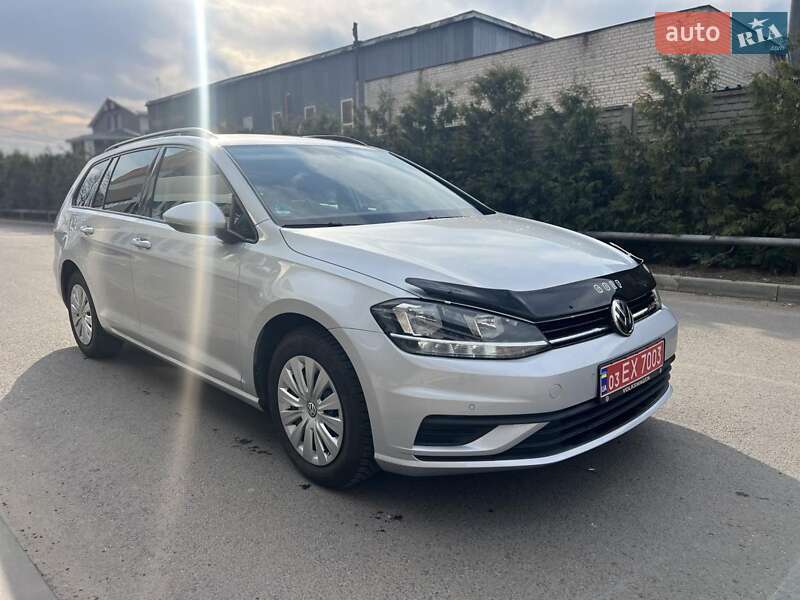 Універсал Volkswagen Golf 2020 в 