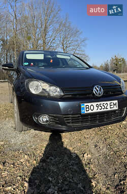Хэтчбек Volkswagen Golf 2012 в 