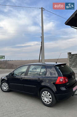 Хэтчбек Volkswagen Golf 2006 в 