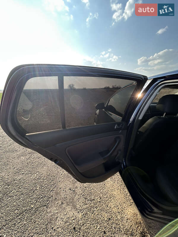 Хэтчбек Volkswagen Golf 2006 в Белзе