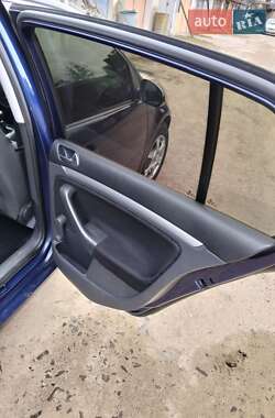 Хетчбек Volkswagen Golf 2006 в 